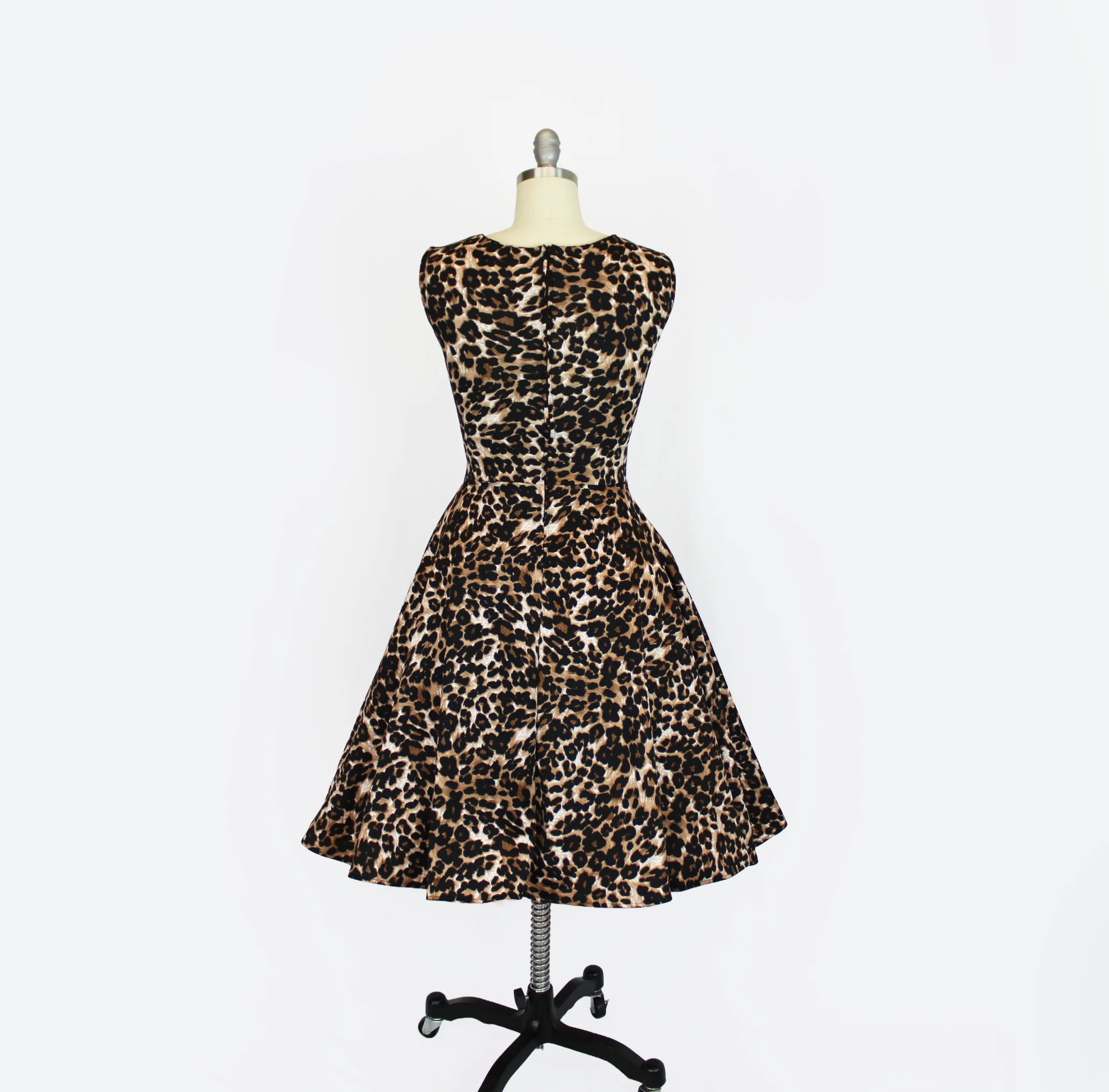 Leopard Cocktail Sweetheart Dress - Image 4