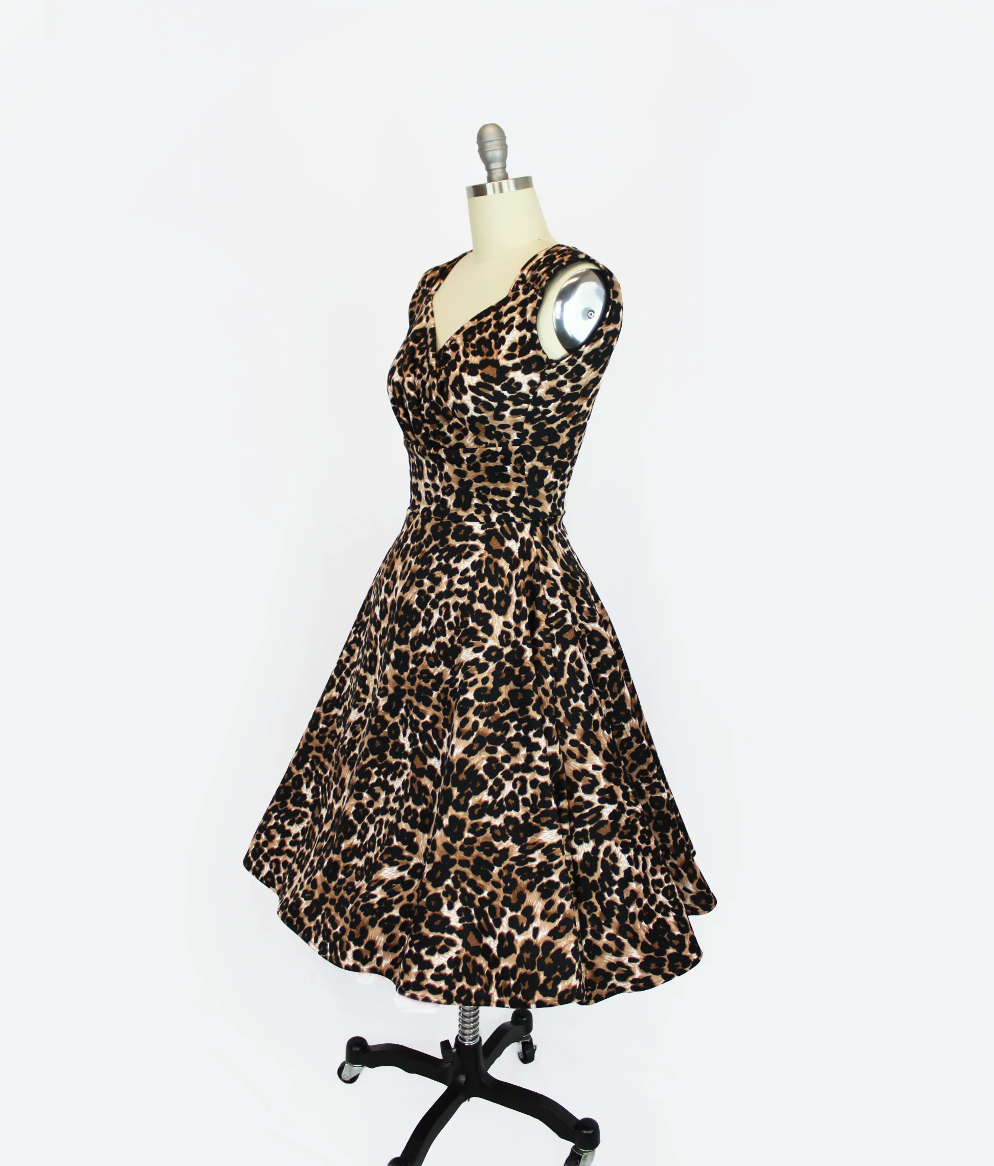 Leopard Cocktail Sweetheart Dress - Image 5