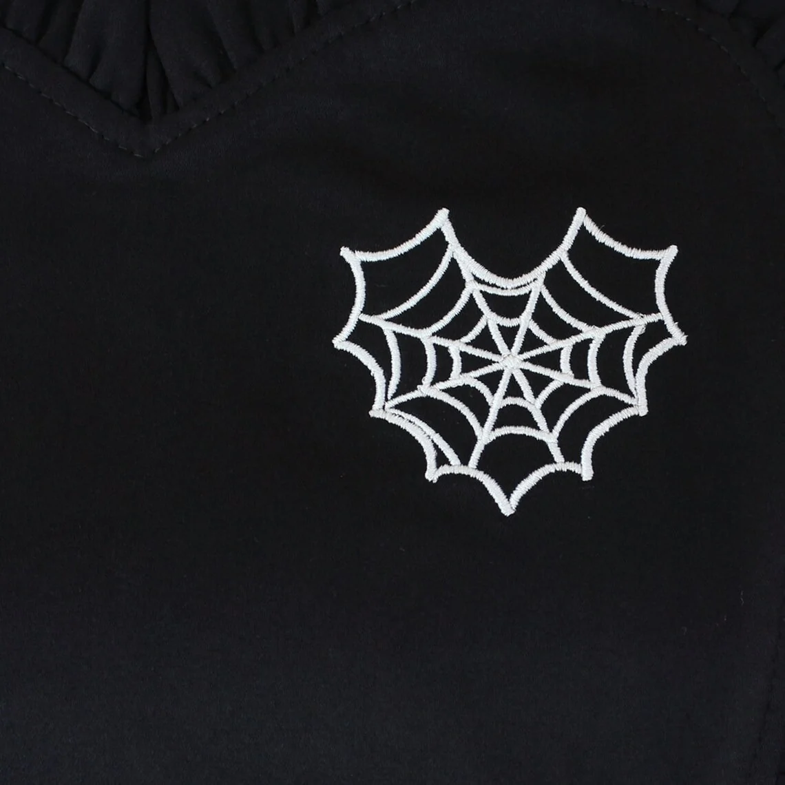 Spiderweb Heart Black Vintage Inspired Apron - Image 3