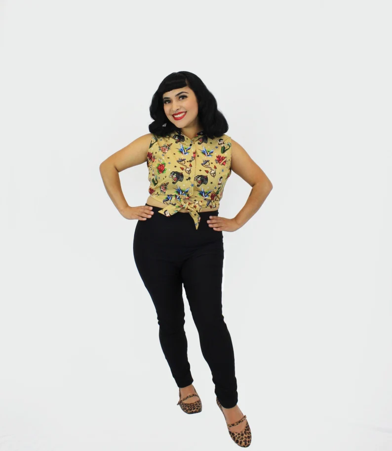Tattoo Art Sleeveless Tie Crop Top - Image 3